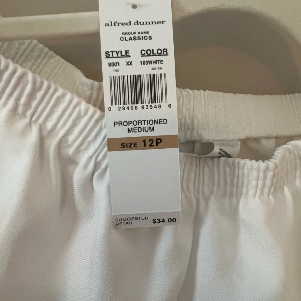 Alfred Dunner White Straight Leg Pants - Picture 2 of 2